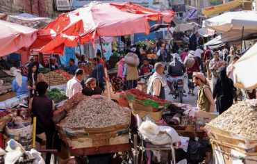 الفقر يقلص متطلبات عيد اليمنيين