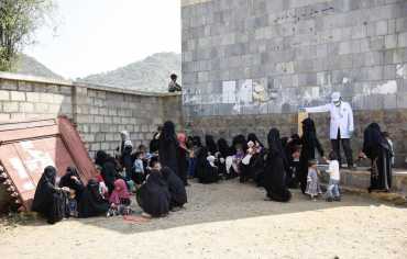 تدخلات الحوثيين في توزيع المساعدات فاقمت سوء التغذية