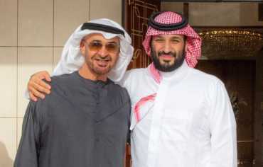 ولي العهد السعودي يلتقي رئيس الإمارات في مدينة الخُبر