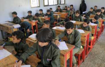 الانقسام السياسي يدمّر التعليم في اليمن... تضرر الطلاب والمعلمين