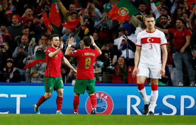 إنجلترا والبرتغال والنرويج تقترب من التأهل... وإيطاليا لتجنّب الكابوس