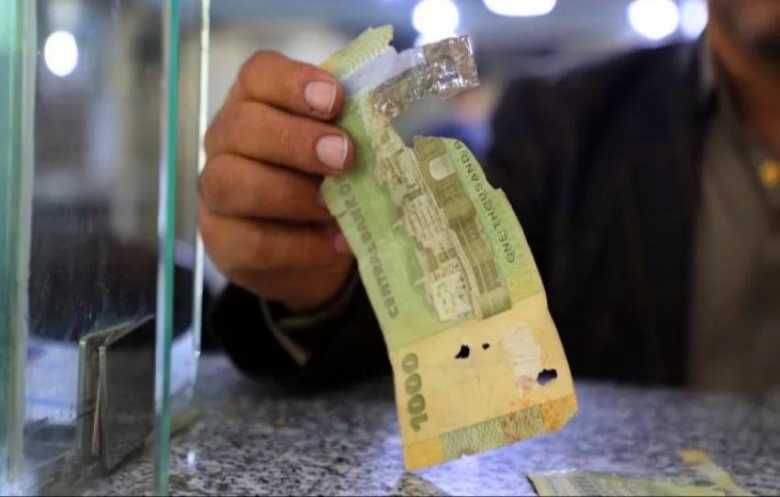 منافذ جمركية وعائدات مالية خارج سيطرة الحكومة.. عملية معقدة للإصلاحات الاقتصادية 