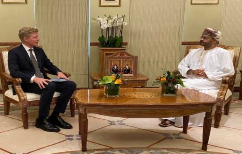 غروندبرغ يلتقي وزير خارجية سلطنة عُمان لبحث جهود السلام في اليمن