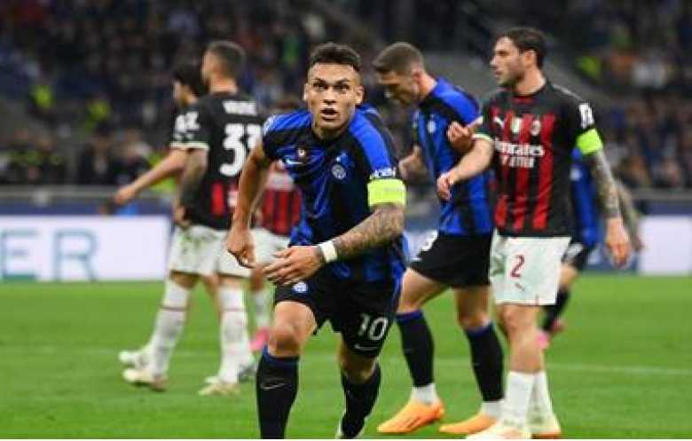 ديربي ميلانو قد يحدد مصير سباق لقب الدوري الإيطالي