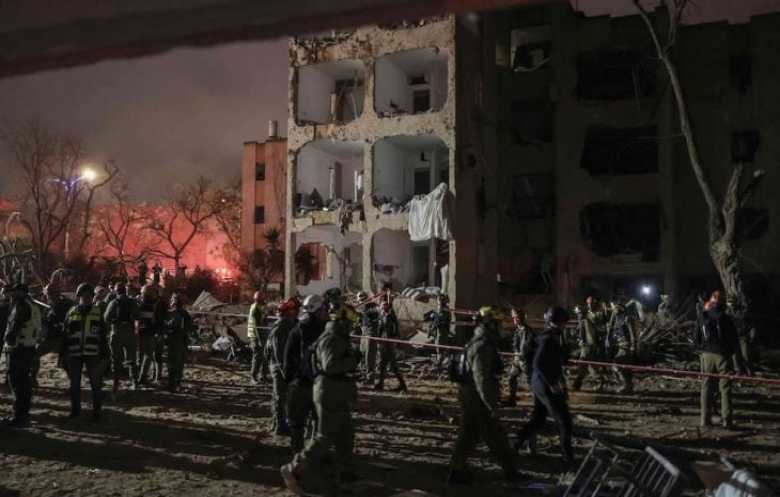 الحرب في المنطقة: إصابات ودمار واسع في إسرائيل وإيران تتوعد بالمزيد