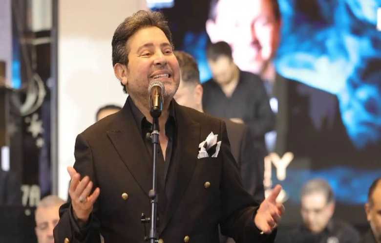 هاني شاكر يغادر «الرعاية المركزة» ويبدأ العلاج الطبيعي