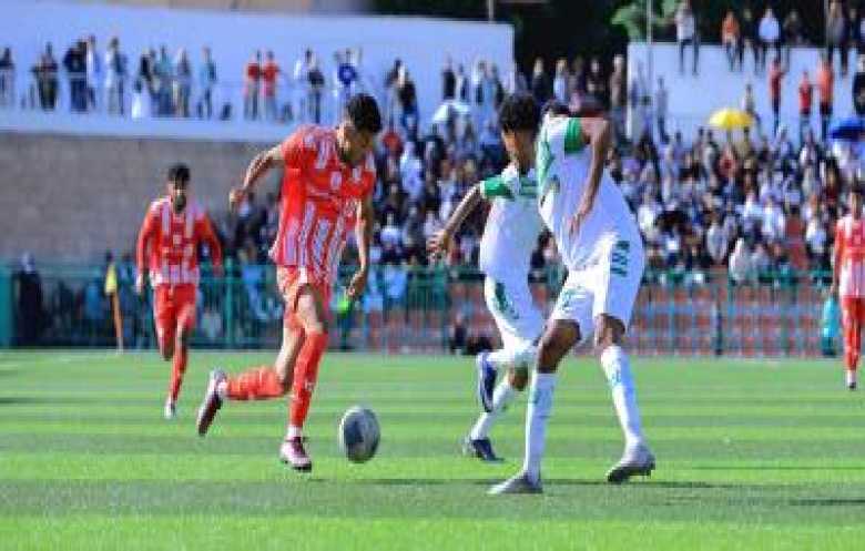 المكلا وشعب حضرموت يواصلان صدارة الدوري اليمني
