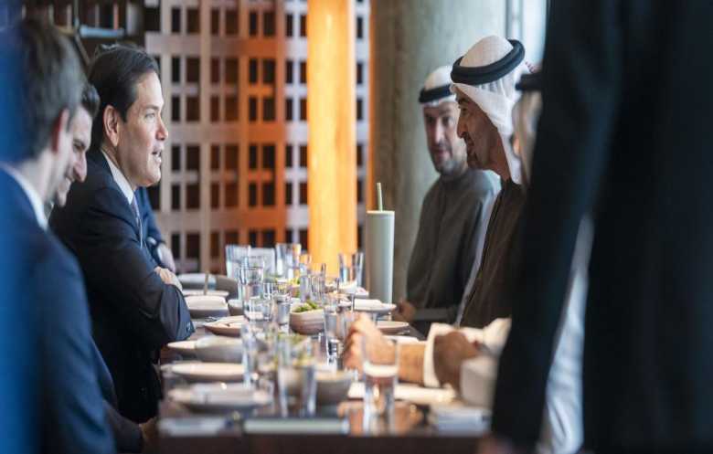 محمد بن زايد وروبيو يبحثان تطورات الشرق الأوسط