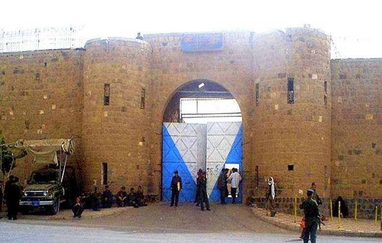 عائلات المعتقلين في سجون الحوثي: لا نعلم عن مصير أبنائنا شيئا