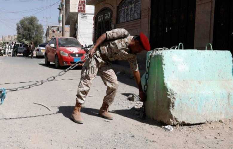 الحوثيون يشددون القيود على سكان صعدة والقادمين إليها