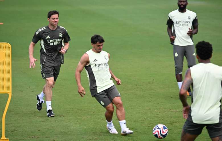 ريال مدريد مهدد بخسارة مبابي في الافتتاح… وألونسو: الهلال نادٍ عريق وقوي