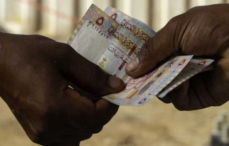 لأول مرة في الخليج... عُمان تقرّ ضريبة دخل على الأفراد