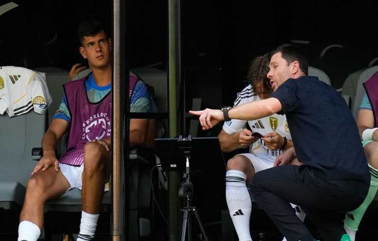 ألونسو يعوّض مودريتش بحل ذكي من داخل ريال مدريد