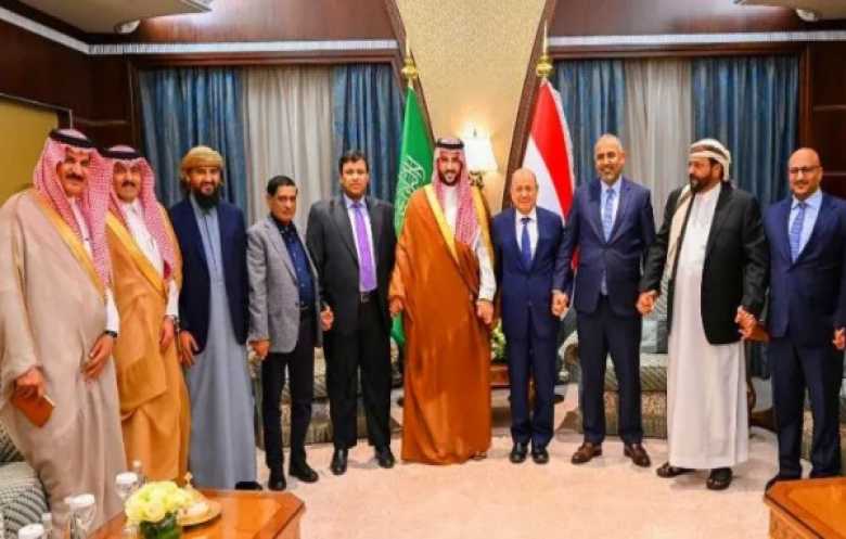 الانقسامات بصفوف الشرعية ستمنح الحوثيين الوقت للتعافي من الضربات الأمريكية الإسرائيلية