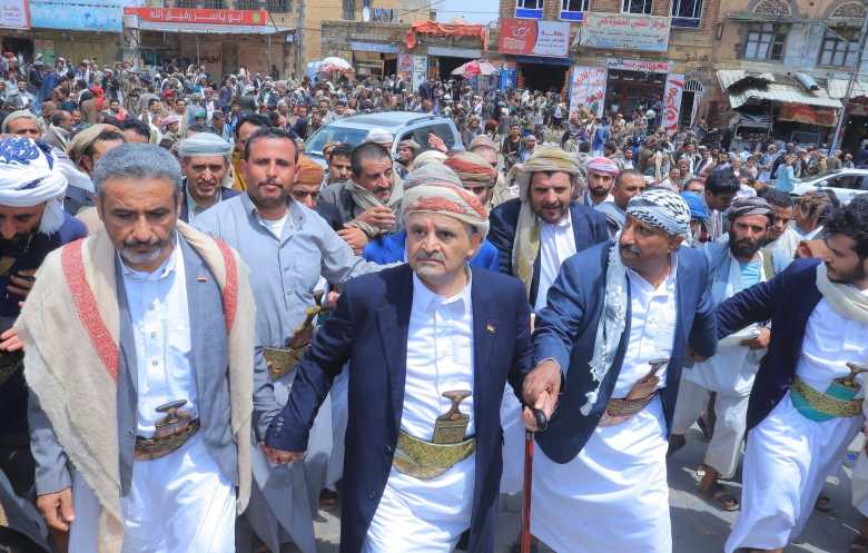 حزب المؤتمر يستعرض في صنعاء قوته الجماهيرية أمام الحوثيين