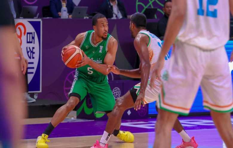 منتخب السعودية يؤكد جهوزيته في كأس آسيا للسلة.. مستوى ثابت وانتصار ثانٍ