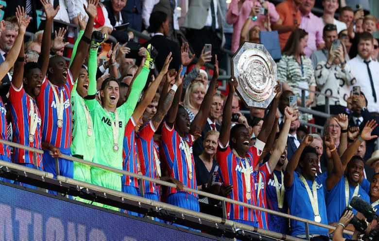 كريستال بالاس يصعق ليفربول ويتوج بالدرع الخيرية.. ومشهد مهيب حداداً على جوتا