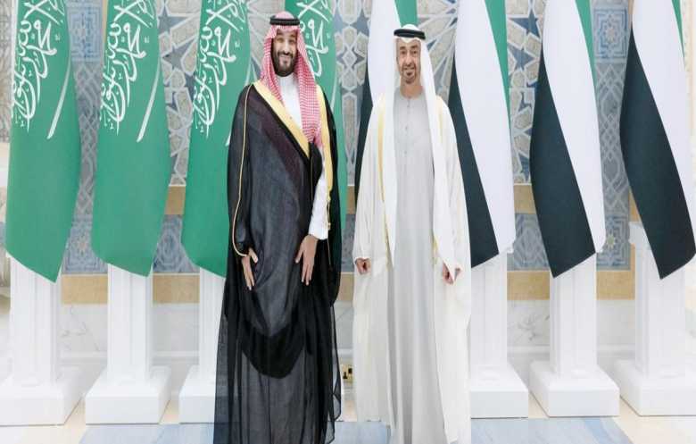 ولي العهد السعودي ورئيس الإمارات يبحثان أوضاع المنطقة