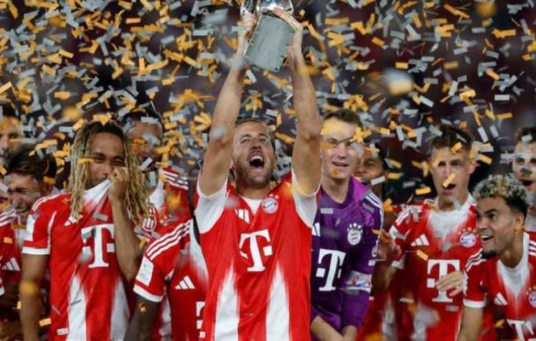 هدفا كين ودياز يقودان بايرن للفوز على شتوتغارت وحصد لقب كأس السوبر الألمانية