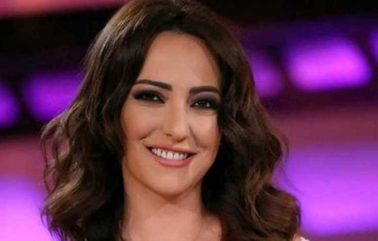 انسحاب الممثلة السورية أمل عرفة من مسلسل “عيلة الملك” 