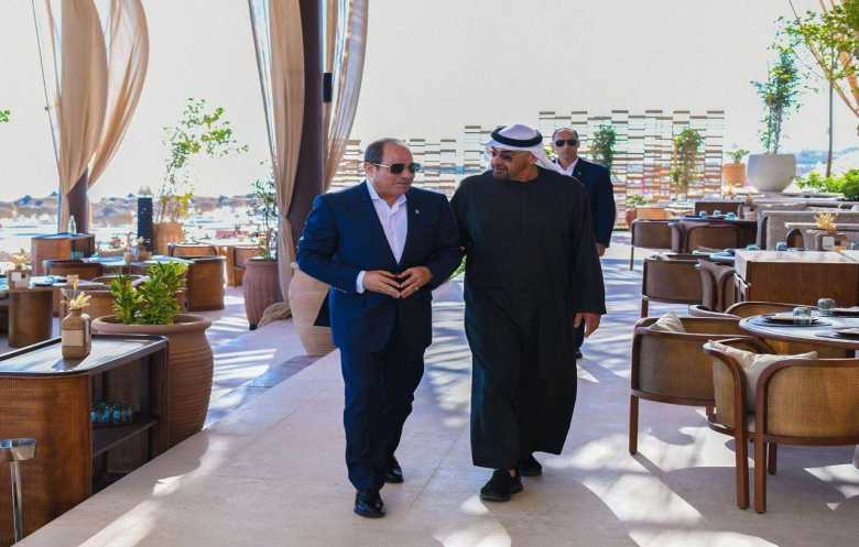 بن زايد يختتم «زيارة أخوية» إلى مصر... وتفاعل مع «حفاوة الاستقبال»