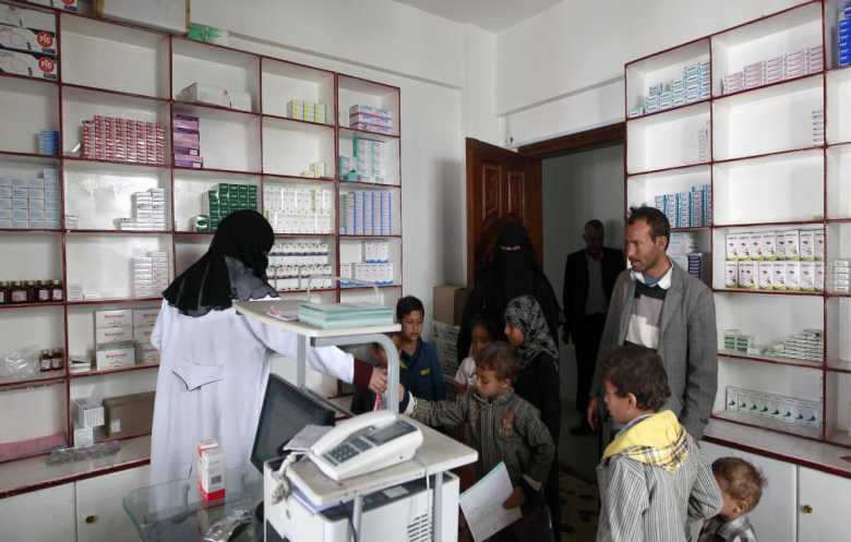 أسعار الأدوية في اليمن ترتفع رغم تحسن الريال