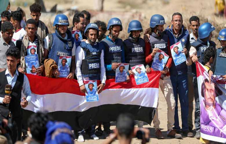 "هيومن رايتس ووتش" تدين انتهاكات جسيمة بحق الصحافيين اليمنيين