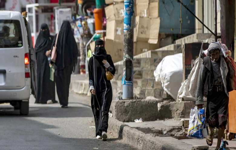 اليمنيات ممنوعات من استئجار البيوت: لا سكن من دون محرم