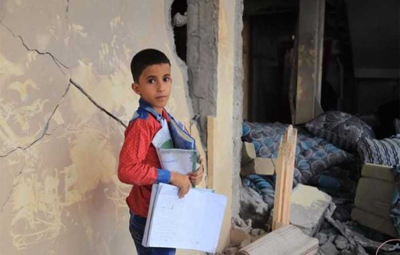 خيانة المثقفين العرب: غياب الموقف وحضور التفاهة