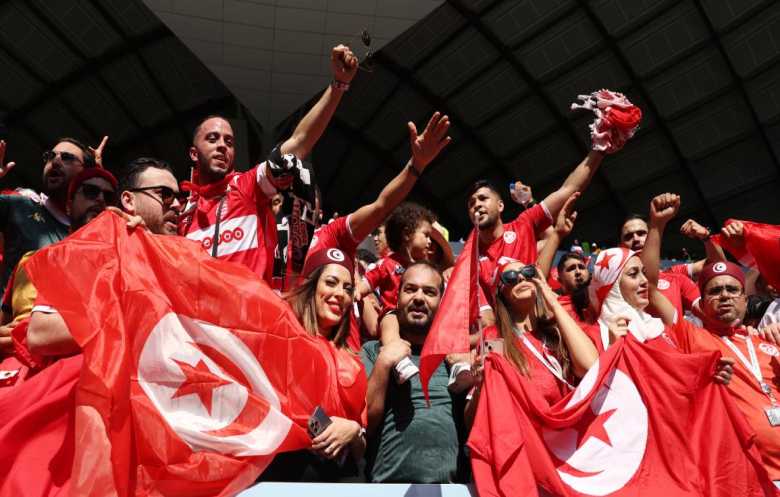 فرحة تتجاوز الملعب.. جماهير تونس تحتفي بانتصار الناشئين التاريخي