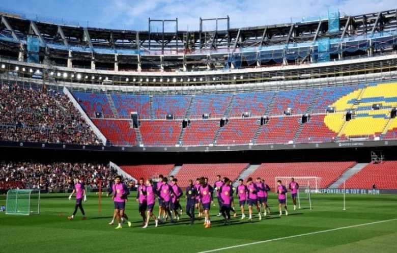 بعد غياب طويل.. برشلونة يعود إلى “كامب نو” ويستهدف صدارة الدوري الإسباني