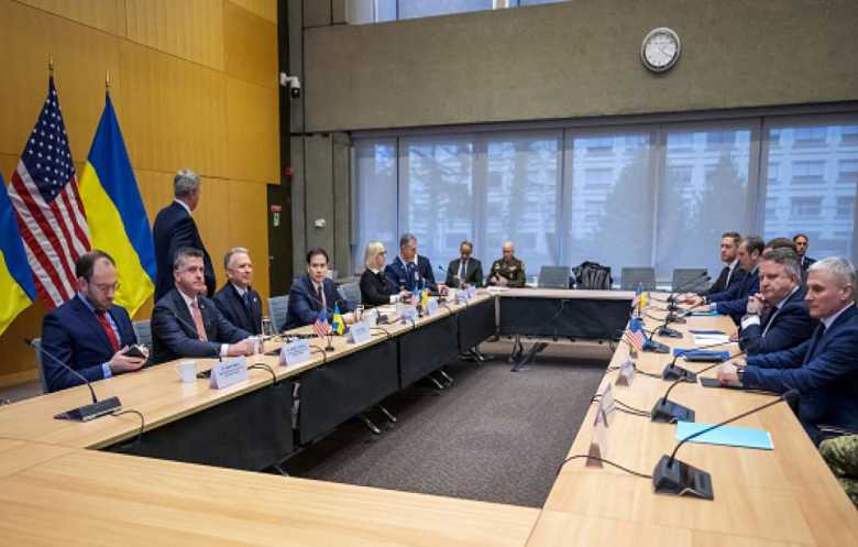 زيلينسكي يعلن توجه وفد أوكراني إلى واشنطن لبحث خطة إنهاء الحرب