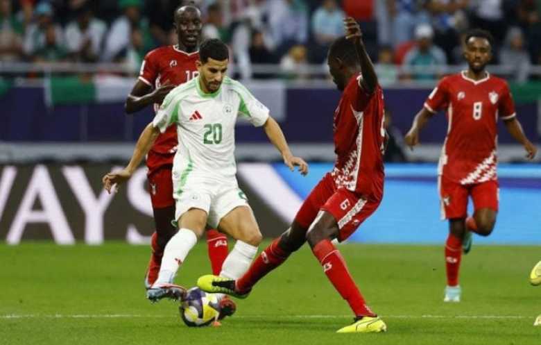 المنتخب الجزائري يتعادل مع نظيره السوداني في كأس العرب