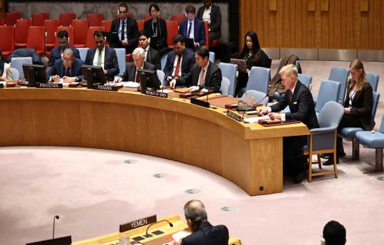 اليمن يرحب ببيان مجلس الأمن الداعم لمجلس القيادة والحكومة