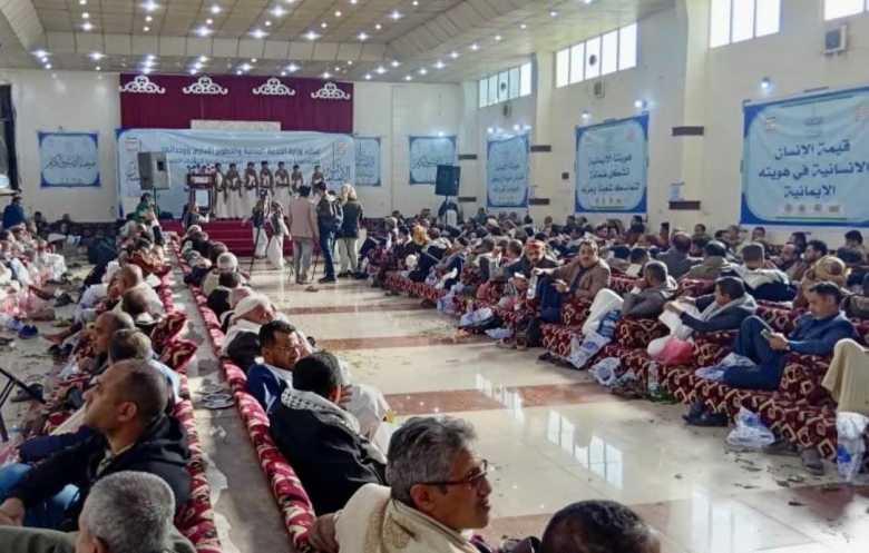 الحوثيون يرغمون السكان والموظفين على حضور فعاليات مذهبية