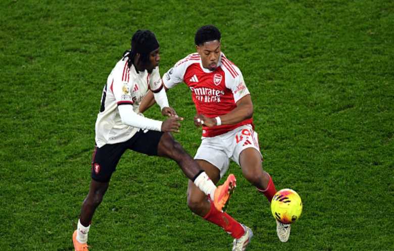 ليفربول يعرقل أرسنال في أمسية توقف انتصارات متصدر الدوري الإنكليزي