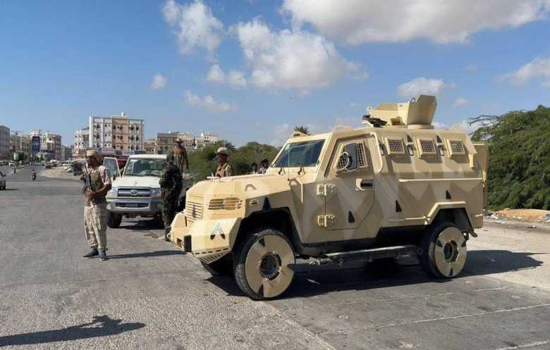 اليمن يعيد تفعيل القضاء ويطلق حملة لمنع حمل السلاح