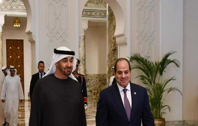 السيسي يصل أبوظبي بزيارة يلتقي خلالها بن زايد