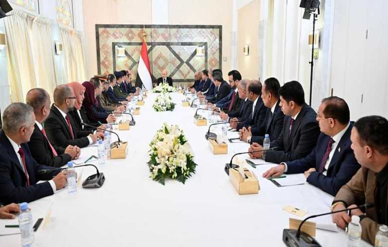 العليمي يرسم خريطة عمل حكومة الزنداني ويحذر من الفشل