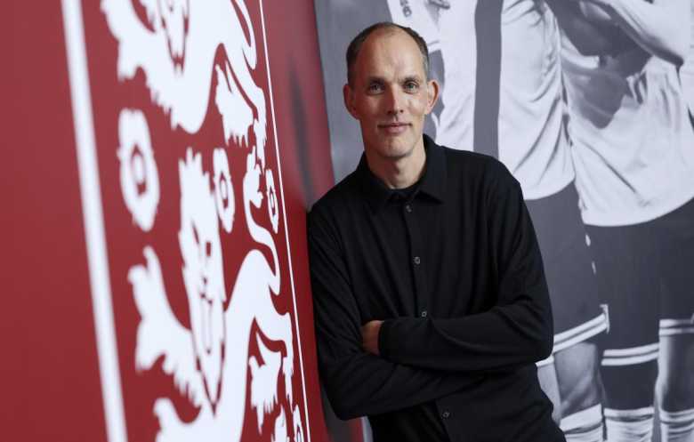 توخيل يجدد عقده مع منتخب إنكلترا لينهي جدل تدريبه مانشستر يونايتد