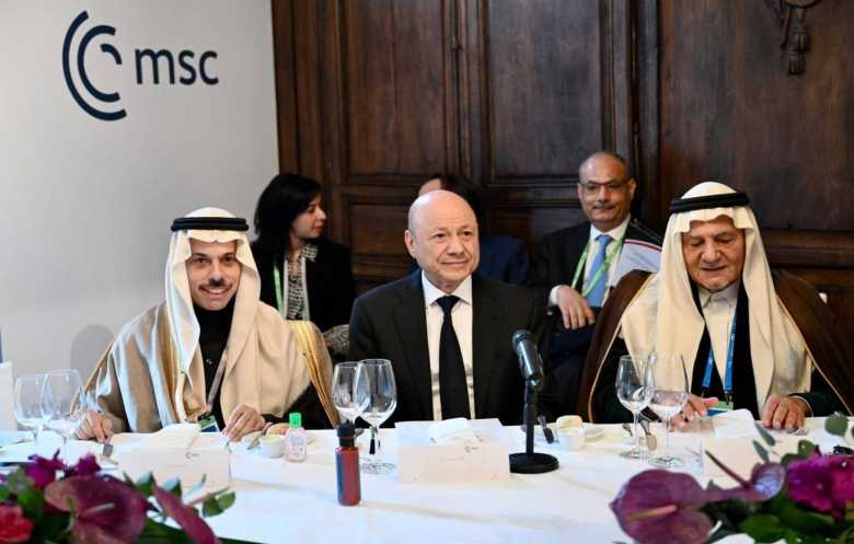 العليمي يطرق باب "عضوية اليمن" في مجلس التعاون الخليجي