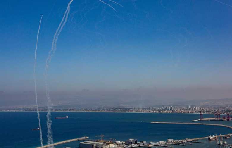 دول ومواقع طاولتها هجمات الصواريخ الإيرانية حتى الآن