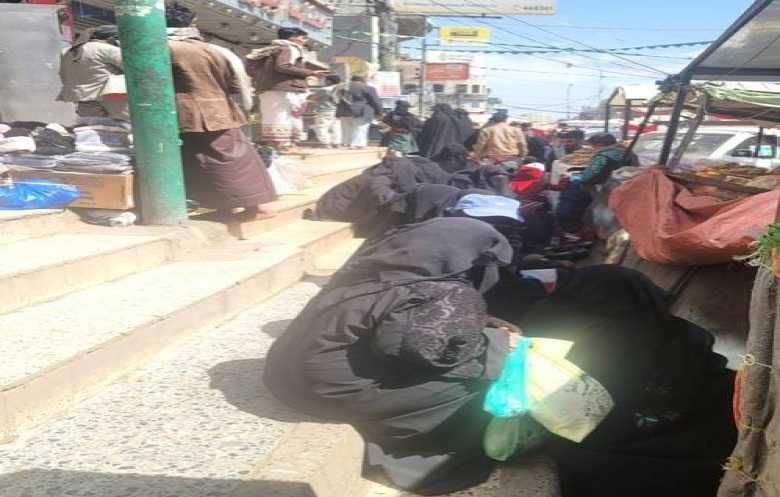 طوابير الجوعى تثير فزع اليمنيين.. الحوثيون يوسّعون دائرة المجاعة 