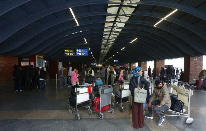 الحرب تشل أجواء المنطقة.. هذه قرارات أبرز شركات الطيران