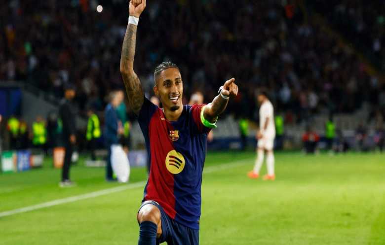 «لا ليغا»: هاتريك رافينيا يقود برشلونة لاكتساح إشبيلية