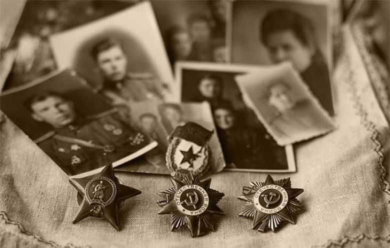 أقنعة الحرب