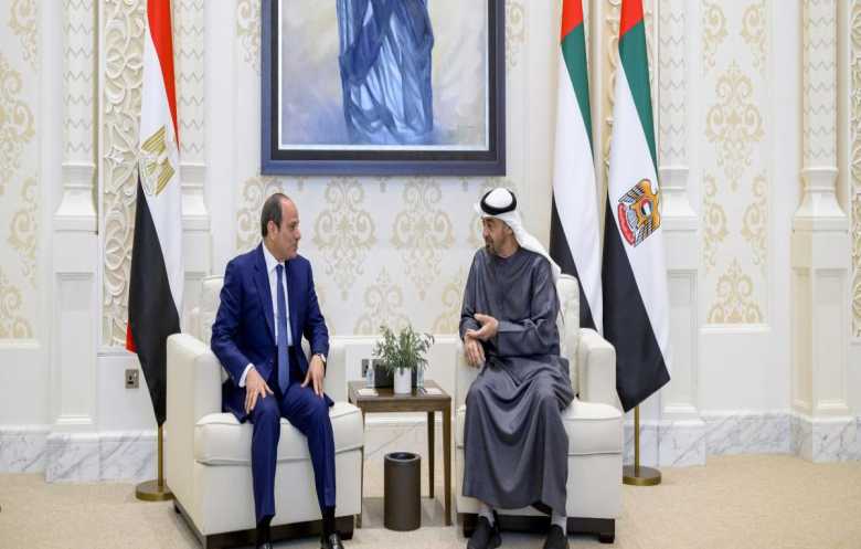  بن زايد والسيسي يبحثان تعزيز التعاون ويؤكدان رفض التصعيد في المنطقة