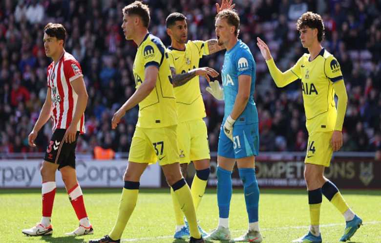 توتنهام.. موسم كارثي يجعله الأكثر فشلاً في تاريخ البريمييرليغ