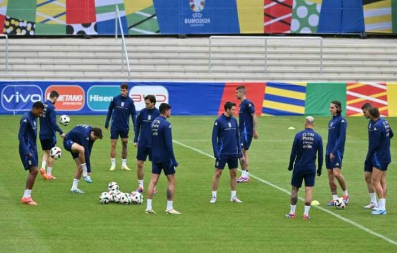 منتخب إيطاليا قد يلجأ لأليغري ورانييري حال تولي مالاغو رئاسة اتحاد كرة القدم
