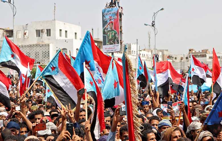  “ المجلس الانتقالي ” يُقرّ باتفاق حضرموت لـرأب الصدع